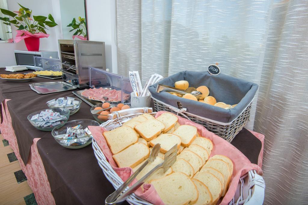 Hotel Venezia كاتوليكا المظهر الخارجي الصورة