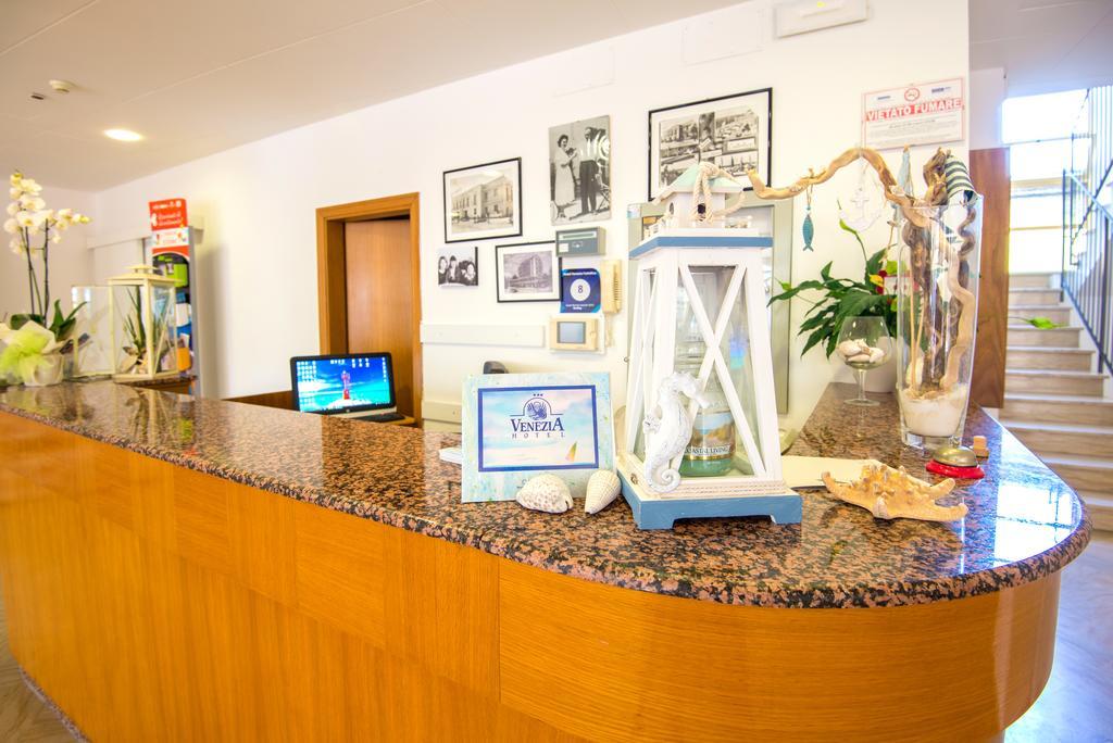 Hotel Venezia كاتوليكا المظهر الخارجي الصورة