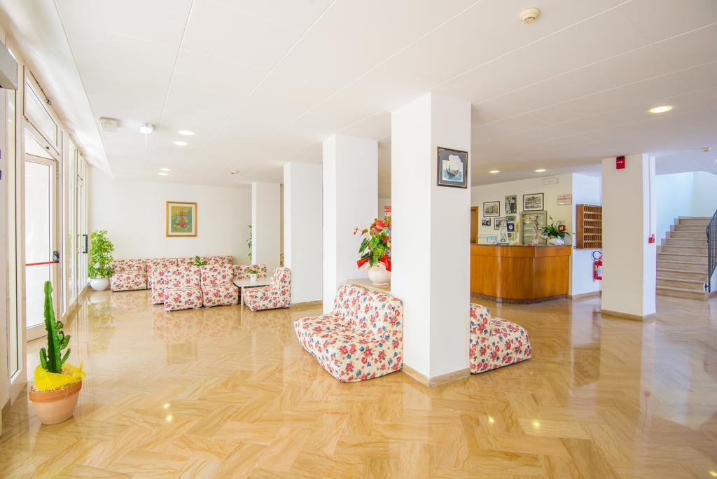 Hotel Venezia كاتوليكا المظهر الخارجي الصورة