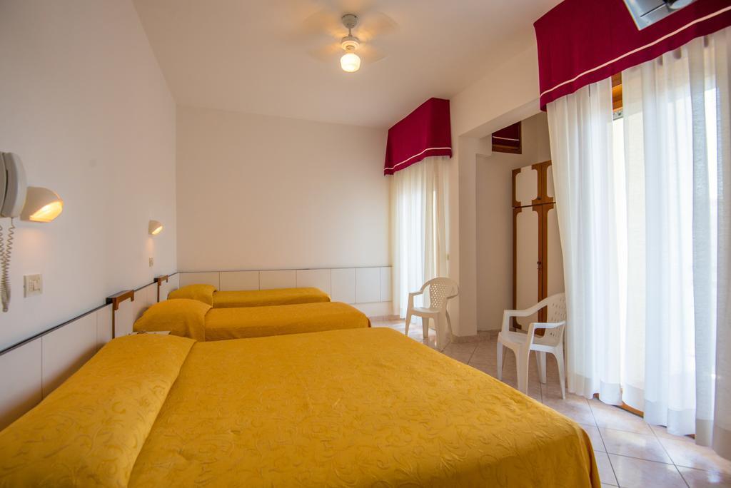 Hotel Venezia كاتوليكا المظهر الخارجي الصورة