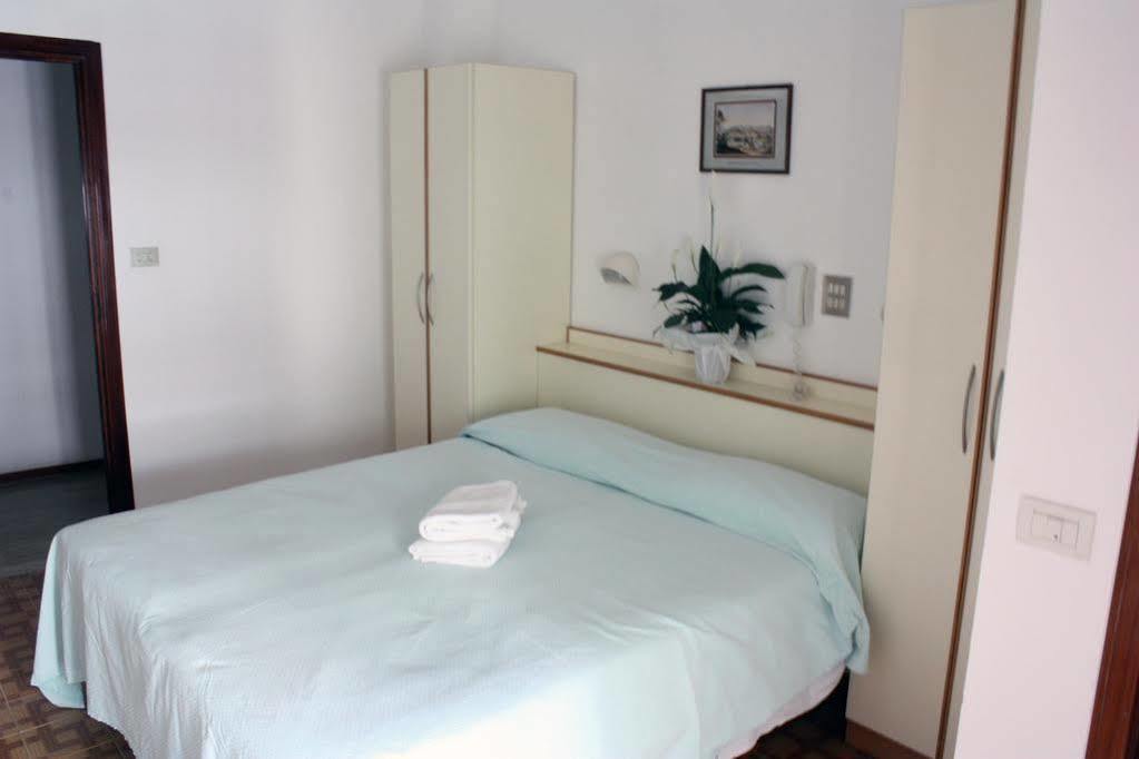 Hotel Venezia كاتوليكا المظهر الخارجي الصورة