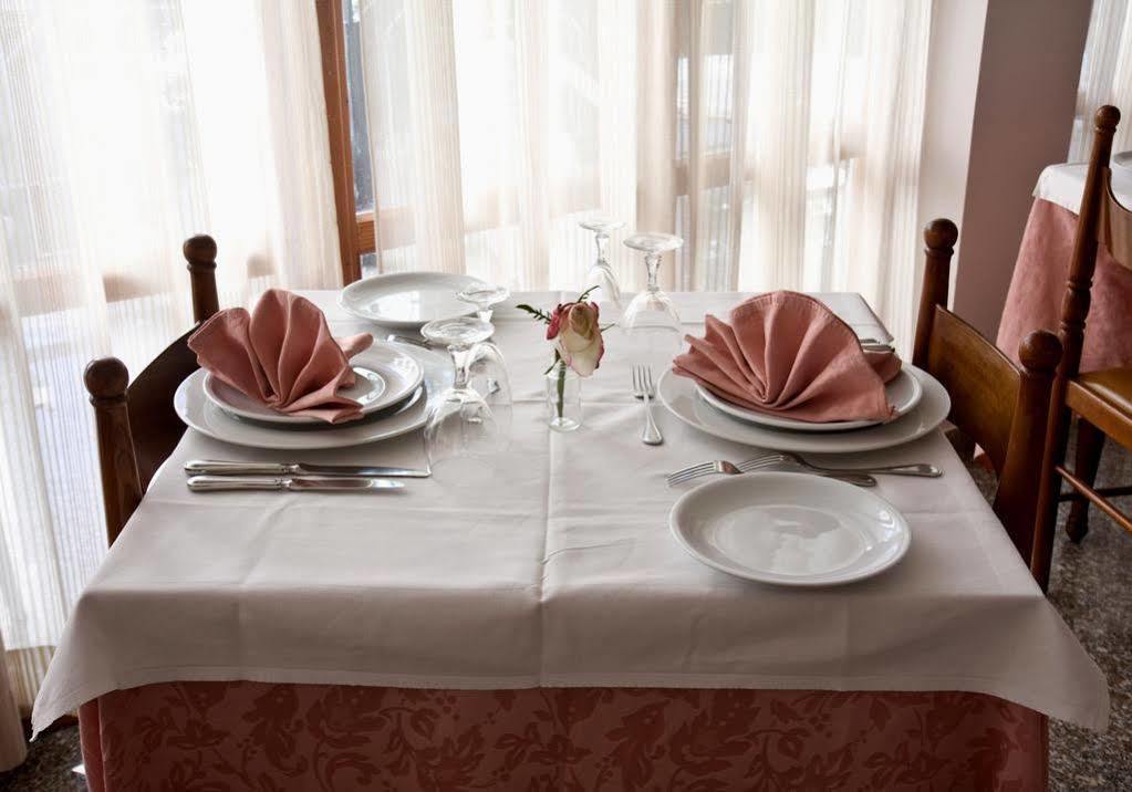 Hotel Venezia كاتوليكا المظهر الخارجي الصورة